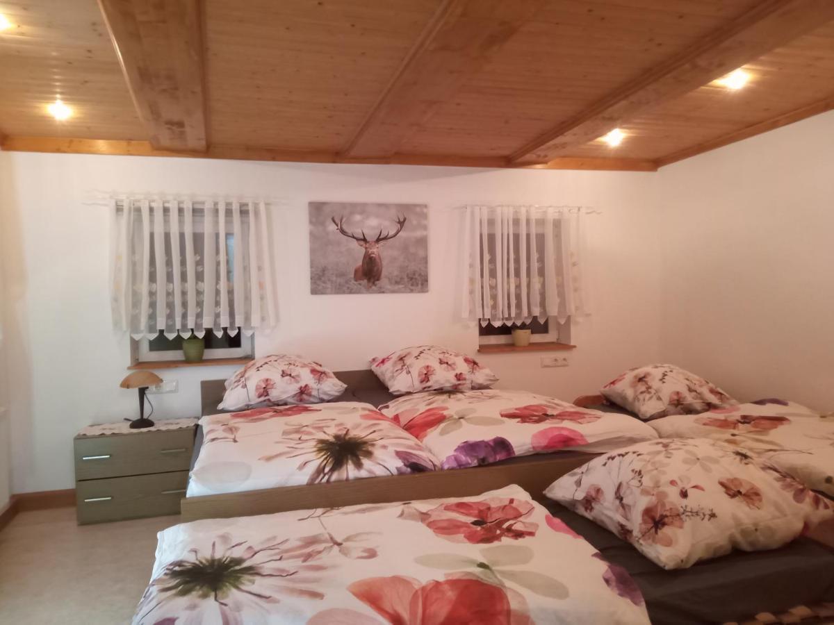 Ferienwohnung Zum Sebnitzer Hirsch Bagian luar foto